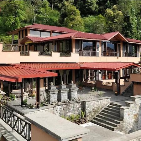 The Chumbi Mountain Retreat & Spa Hotel Pelling Exterior photo