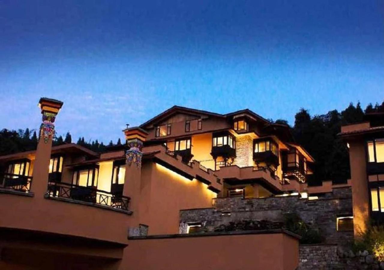 The Chumbi Mountain Retreat & Spa Hotel Pelling Exterior photo