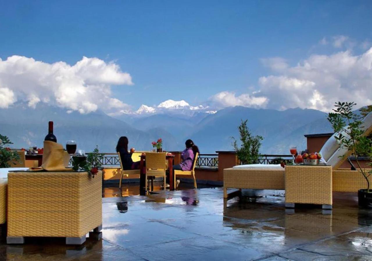 The Chumbi Mountain Retreat & Spa Hotel Pelling Exterior photo